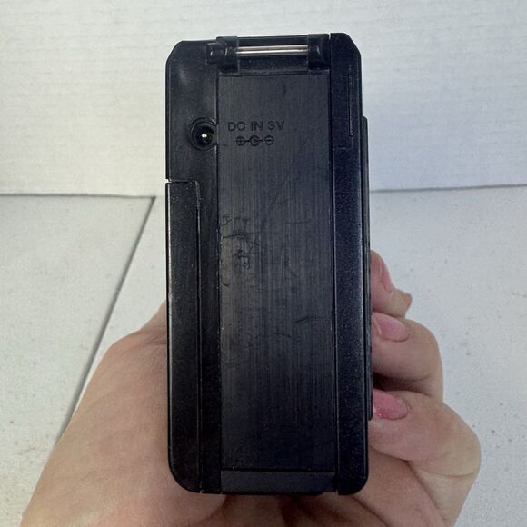 Sony Walkman WM-F18/F28 Portable Cassette Player AM/FM FOR PARTS ONLY - Picture 6 of 10